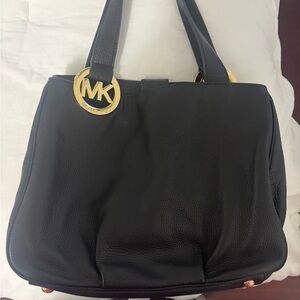 Michael Kors Fulton Large Black Pebbled Leather Tote Bag Gold MK Ring Hardware
